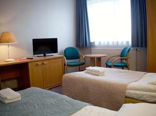 Отель Hotel Orlik Плоньск Двухместный номер с 1 кроватью или 2 отдельными кроватями-17