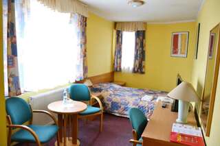 Отель Hotel Orlik Плоньск Двухместный номер с 1 кроватью или 2 отдельными кроватями-27