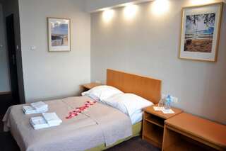 Отель Hotel Orlik Плоньск Двухместный номер с 1 кроватью или 2 отдельными кроватями-31